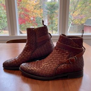 Taft Dylan Woven boots in Brown.